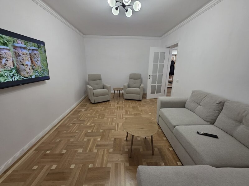 Vergului, 10 minute metrou Costin Georgian, renovat complet, 2 gr sanit