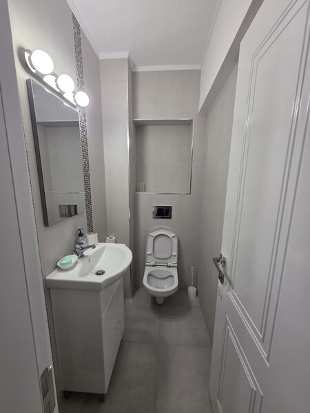 Vergului, 10 minute metrou Costin Georgian, renovat complet, 2 gr sanit