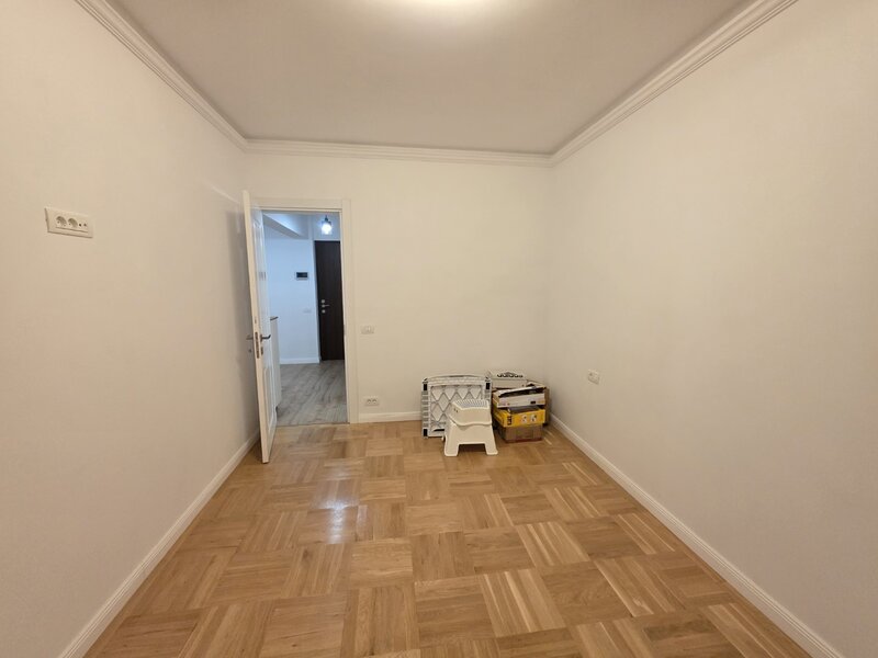 Vergului, 10 minute metrou Costin Georgian, renovat complet, 2 gr sanit